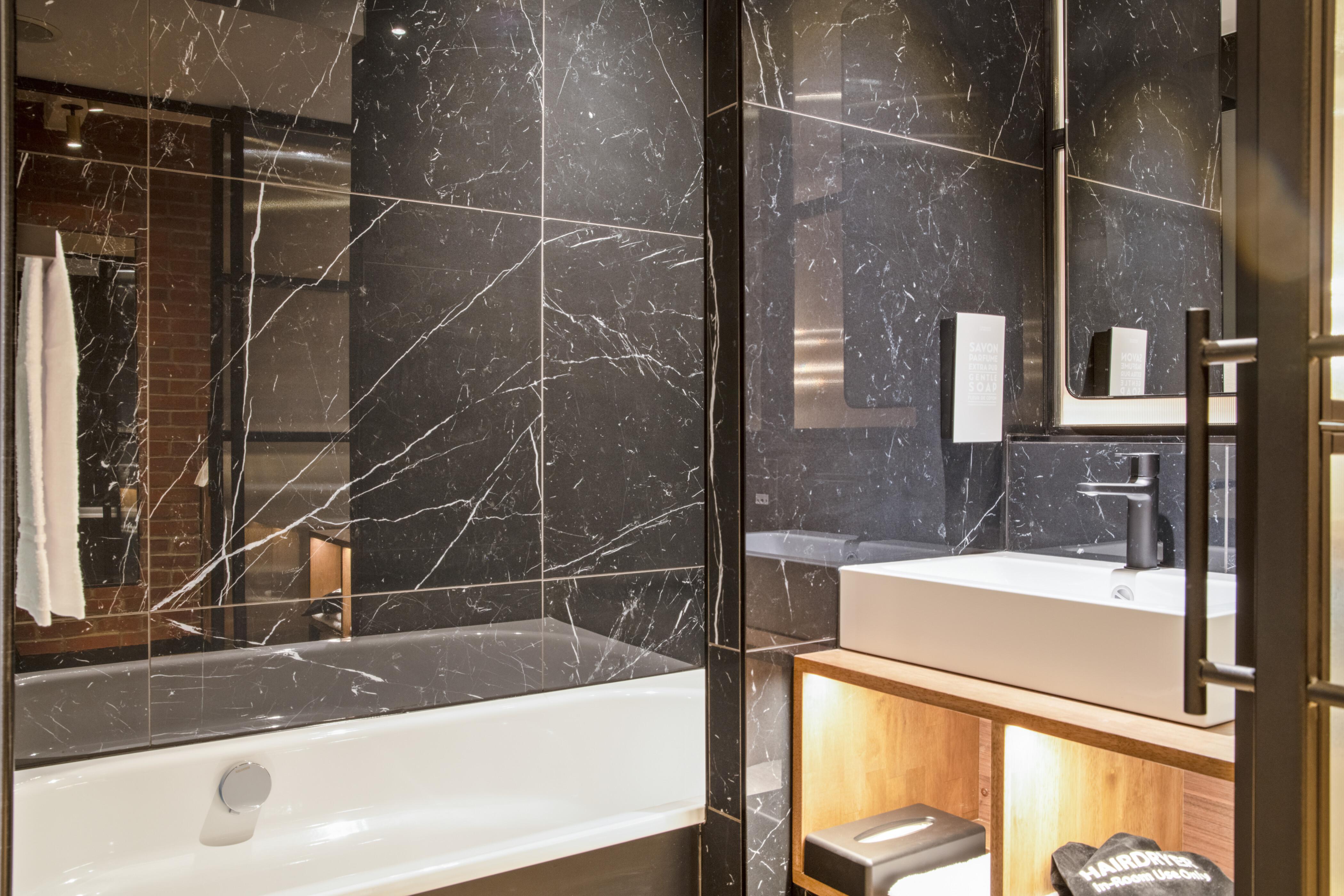 Готель Golden Tulip Centrum