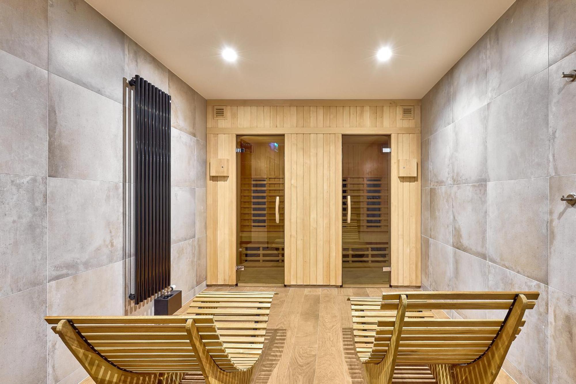Готель Golden Tulip Centrum 4*