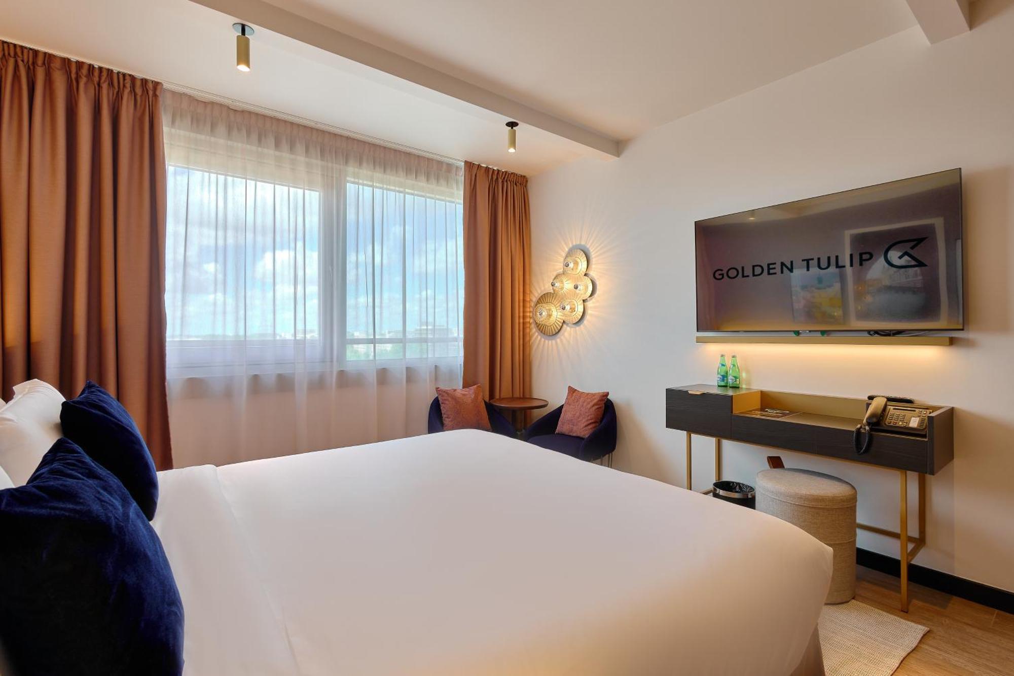 Golden Tulip Centrum Готель